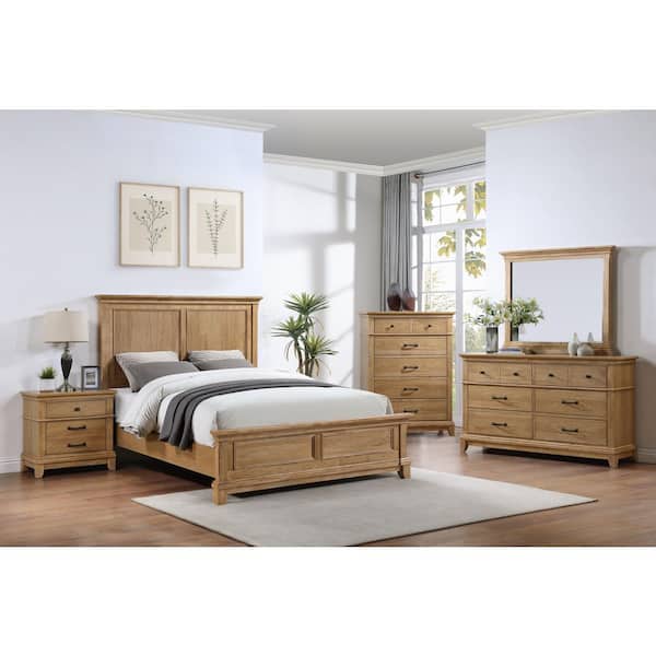 New Classic Furniture Sunstone 5-Piece Honey Brown Wood Queen Bedroom Set with Chest and Nightstand