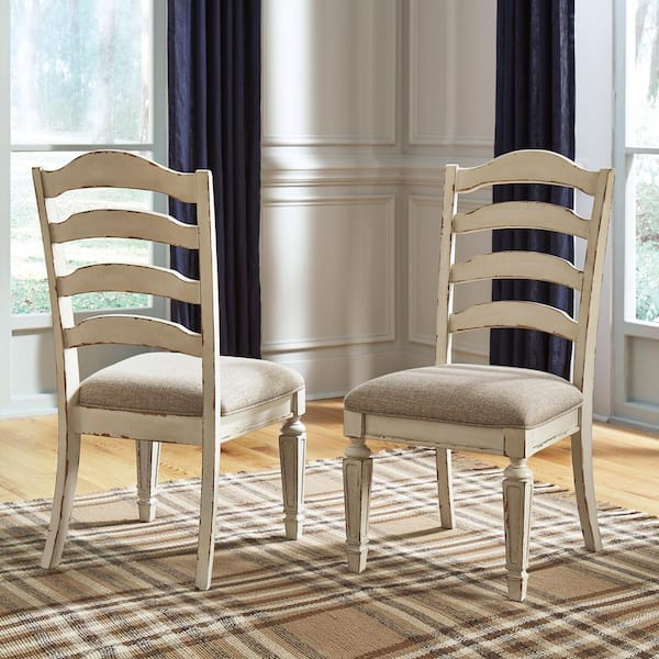 Signature DESIGN BY ASHLEY Realyn Distressed White / Gray