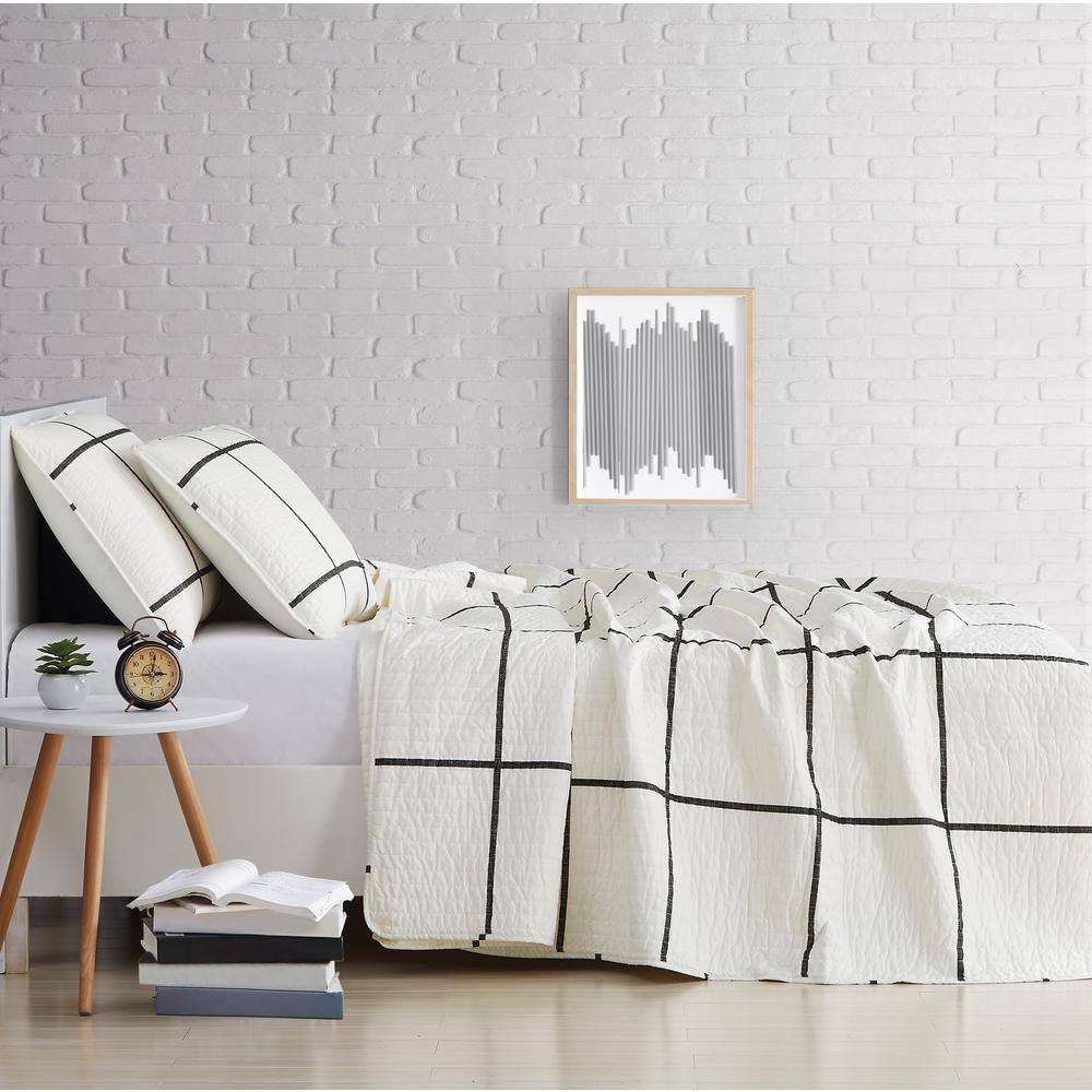 King Black and White Microfiber Windowpane Quilt Set