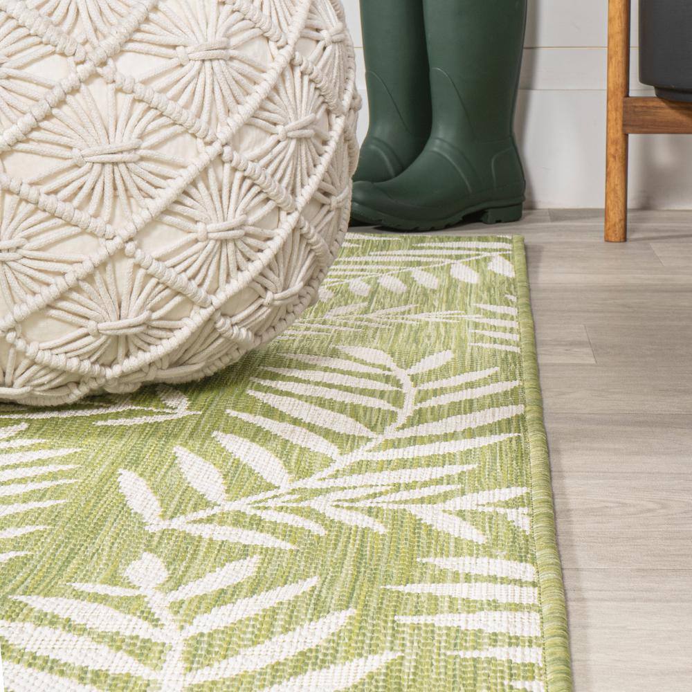 Nevis Palm Frond Green and Cream 5' Square Synthetic Rug