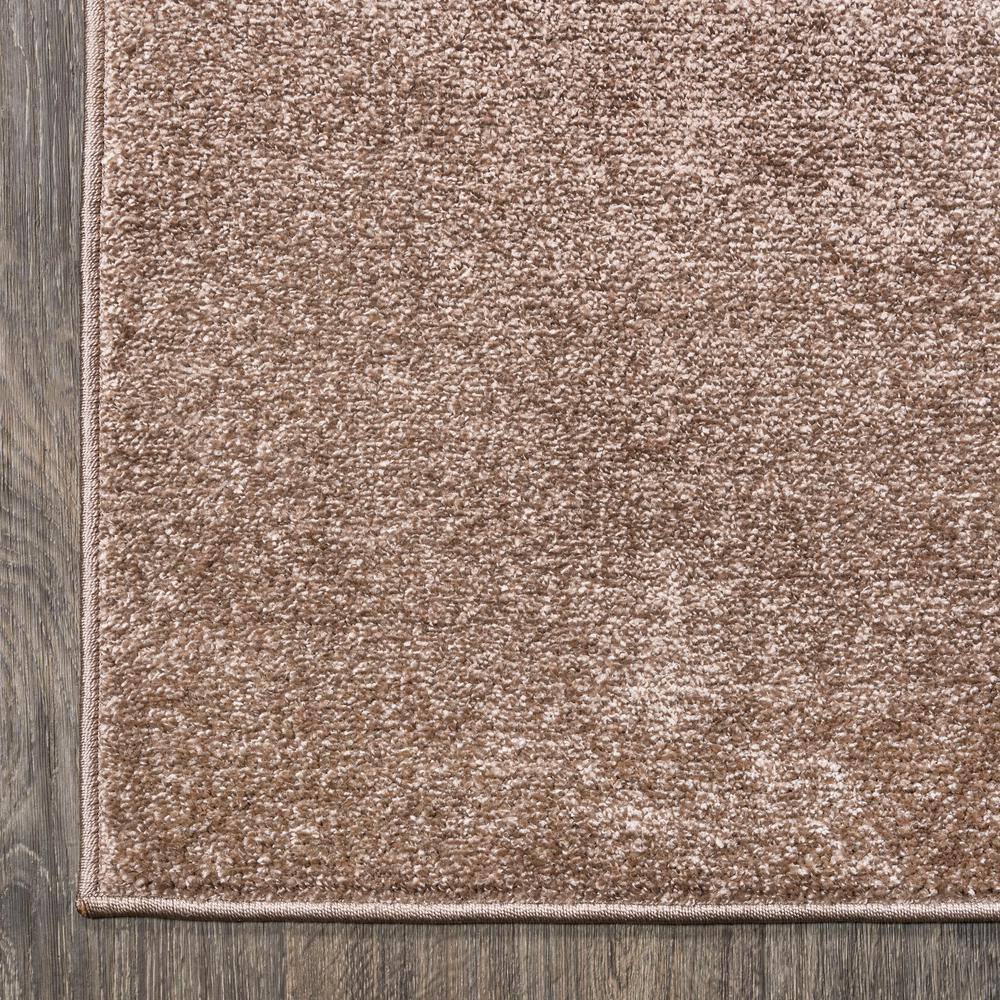 Brown Synthetic Low-Pile Reversible Area Rug, 4' x 6'