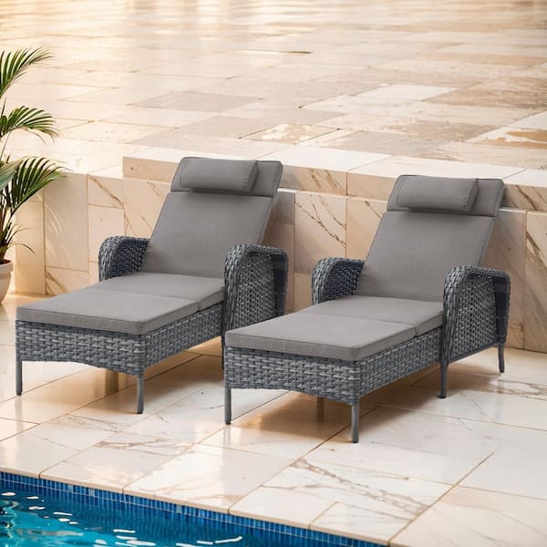 ArcoBay 2-Piece Gray Wicker Outdoor Chaise Lounge Rattan Chaise Lounge with Olefin Gray Cushions