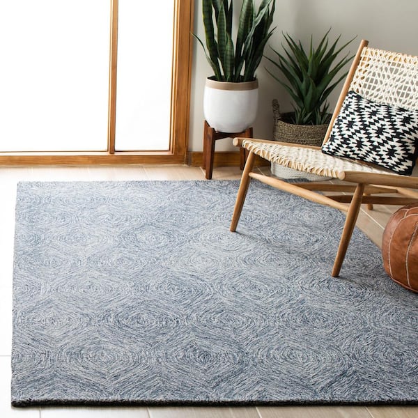 Micro-Loop Gray/Ivory 8 ft. x 10 ft. Distressed Abstract Floral Area Rug