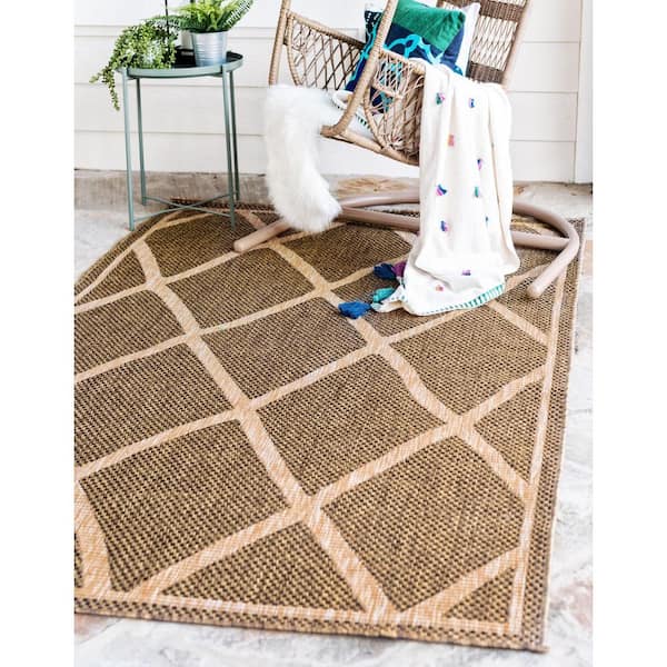 Outdoor Diamonds Brown 5' 0 x 8' 0 Area Rug