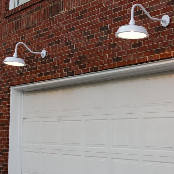 Cottage White Aluminum Solar Barn Light Dusk-to-Dawn Outdoor Integrated Warm White LED Wall Barn Light for Garage