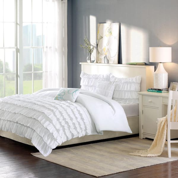 Intelligent Design Demi 4-Piece White Twin Comforter Set