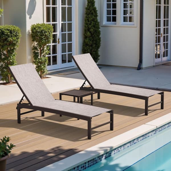 3-Piece Aluminum Chaise Lounge in Beige with Side Table and 5-Position Adjustable Backrest Metal Outdoor Chaise Lounge