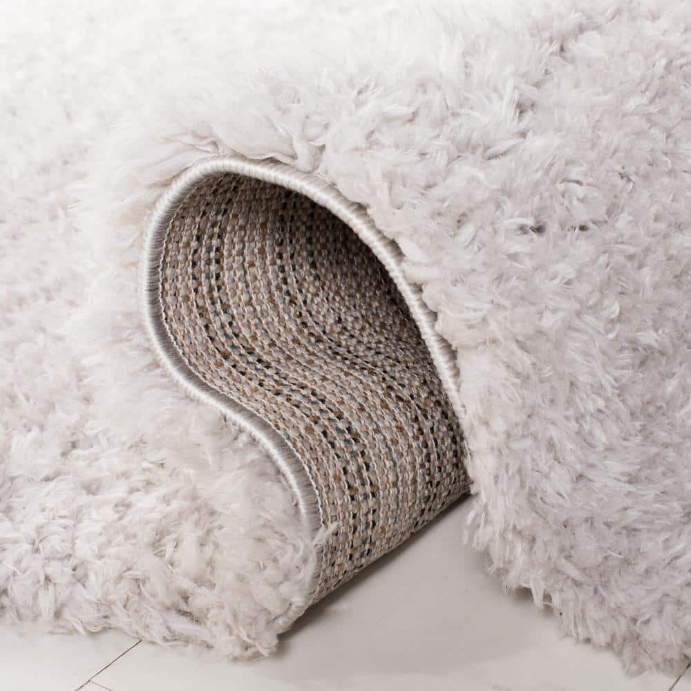 Elegant Silver Shag 4' x 6' Hand-Knotted Wool Area Rug