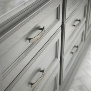 Devereux 3-3/4 in. (96 mm) Classic Heirloom Silver Cabinet Drawer Bar Pull