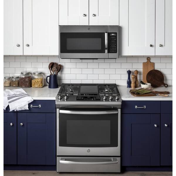 Ge 1 9 Cu Ft Over The Range Microwave In Stainless Steel With Sensor Cooking Jvm7195skss The Home Depot