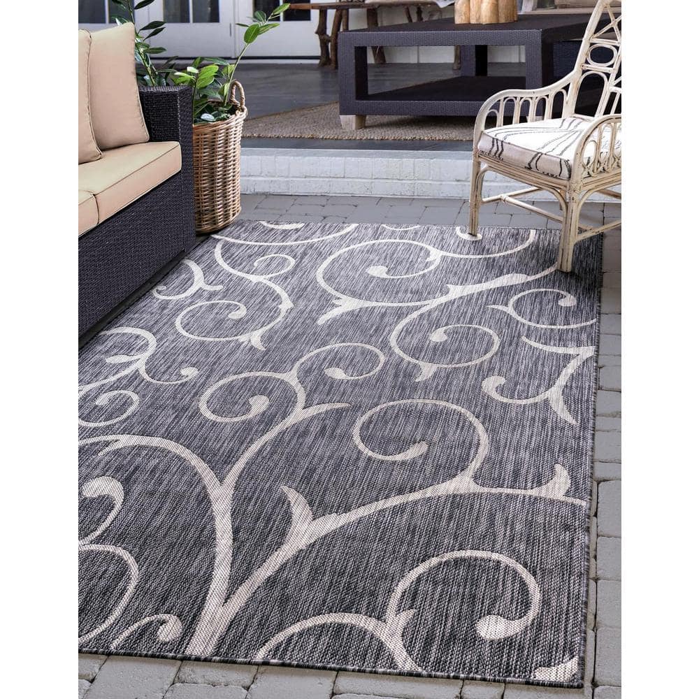 Charcoal Gray Easy-Care Synthetic 4' x 6' Outdoor Rug