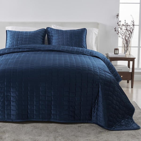 Blue Luxury Velvet Stitched 3-Piece Quilt Set, King / California King