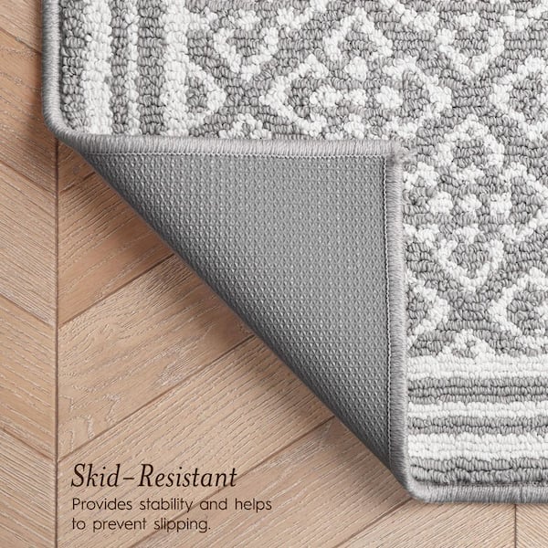 Isla 2-Tone Light Gray/Ivory 2 ft. x 5 ft. Tufted Geometric Polypropylene Area Rug