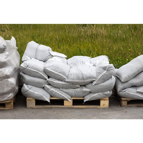 How to Use Sandbags to Prevent Flooding in an Emergency 