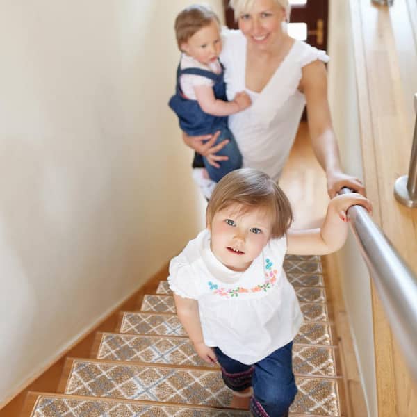 Modern Collection Beige 9 in. x 28 in. Polypropylene Stair Tread Cover (Set of 13)