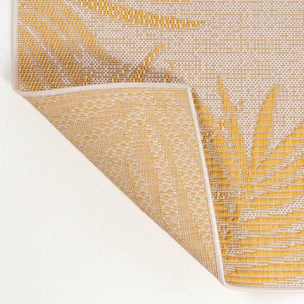 Isla Yellow and Cream Synthetic 4' x 6' Reversible Area Rug