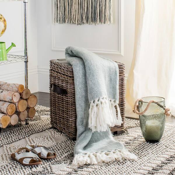 SAFAVIEH Magali 50 in. x 70 in. Gray Throw Blanket