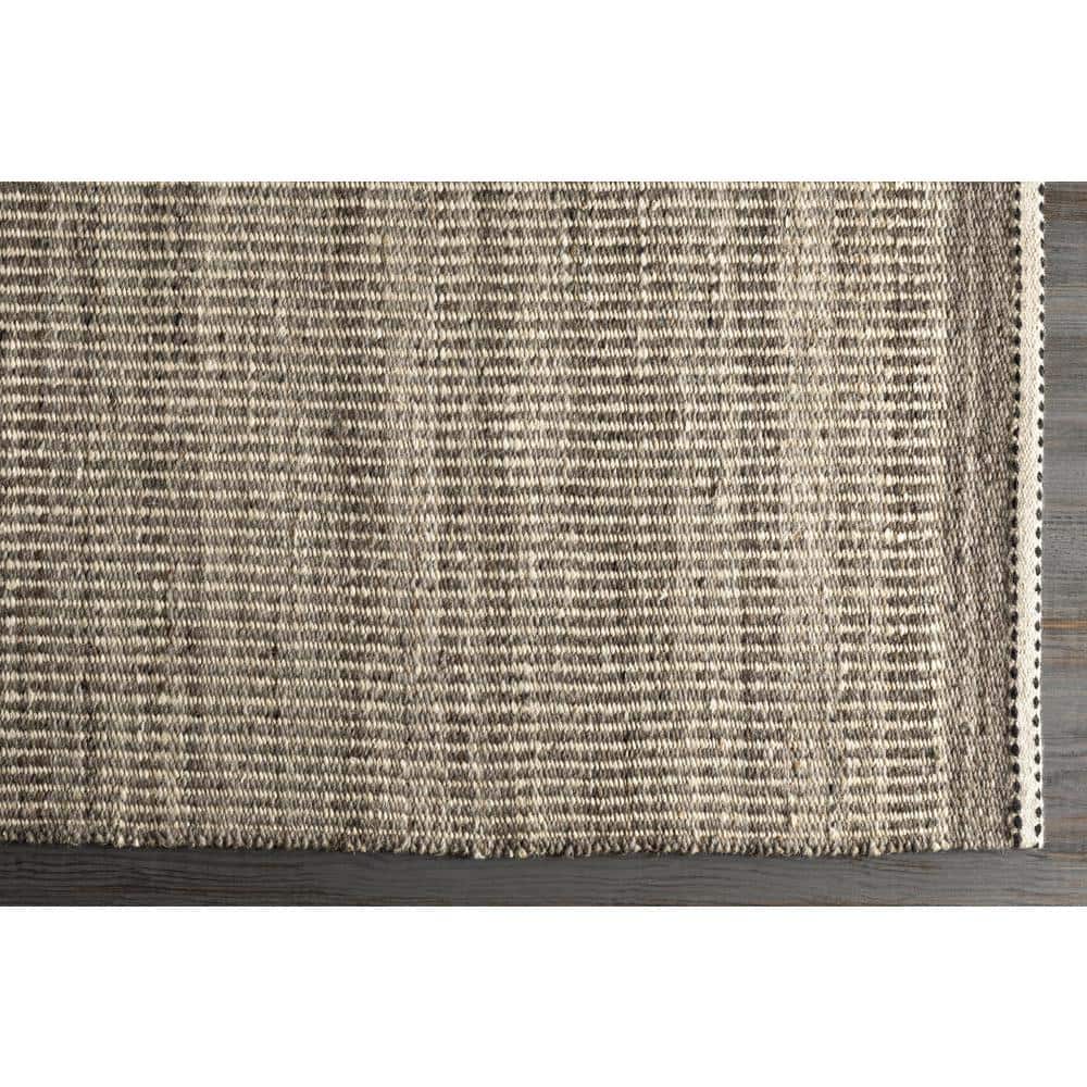 Handmade Black and Beige Wool Tufted 6' x 9' Rug