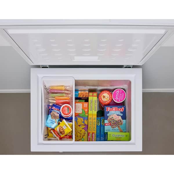 Whirlpool 5 cu. ft. Manual Defrost Chest Freezer with 1 Storage