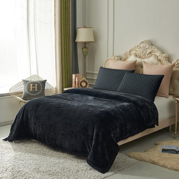 Black Reversible Microfiber Fleece Blanket 79 in. x 91 in. Fuzzy Cozy Bed Blanket for Couch Camping