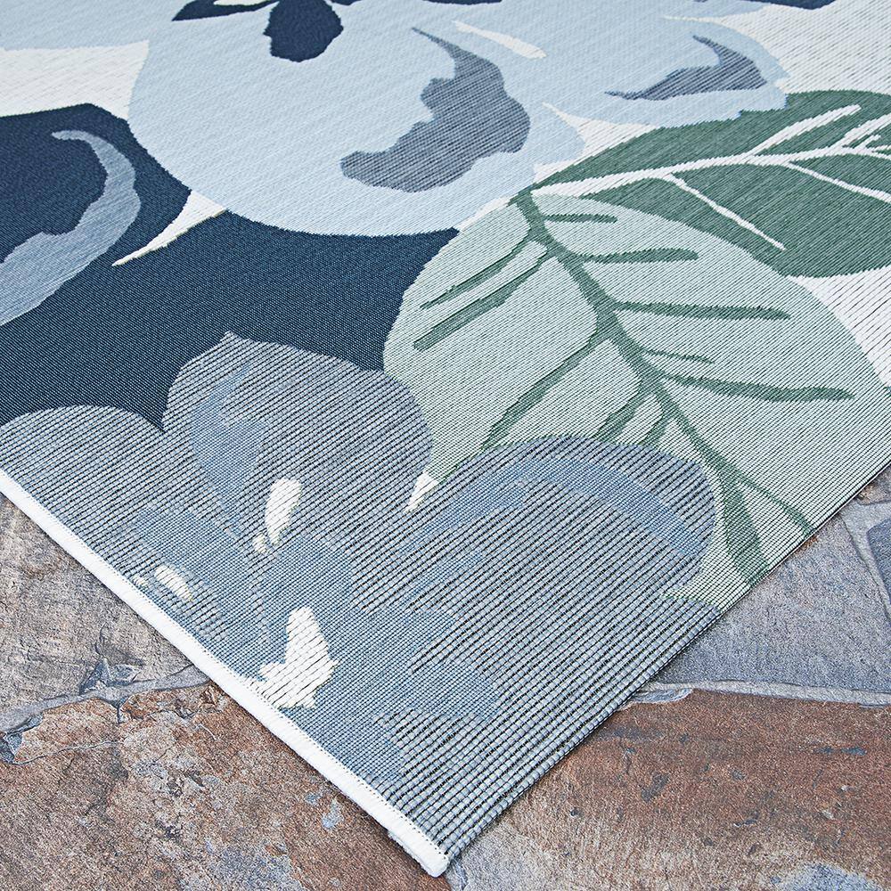 Gray Floral Synthetic Flat Woven Indoor/Outdoor Rug, 4' x 5'10"