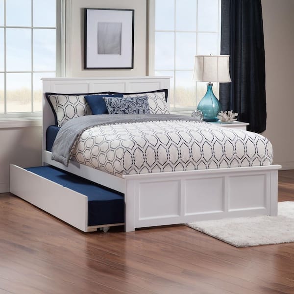 Madison Full Platform Bed with Matching Foot Board with Full Size Urban Trundle Bed in White