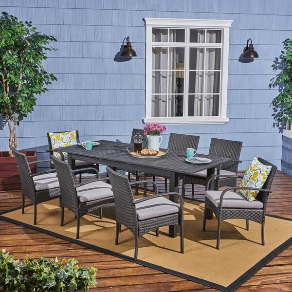 Outdoor Dining Set With Grey Cushions, Plastic Outdoor Dining Table And Chairs