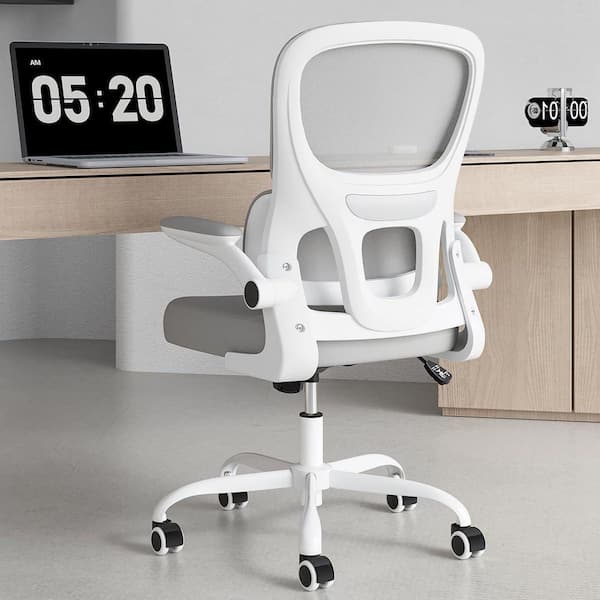 Polyurethane Adjustable Height Ergonomic Office Tesk Chair in Gray with Adjustable Lumbar Support and Flip-up Armrests