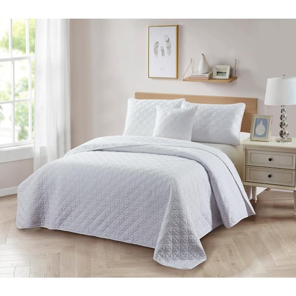 BIBB HOME 4-Piece White Solid Full/Queen Microfiber Quilt Set with Cushion