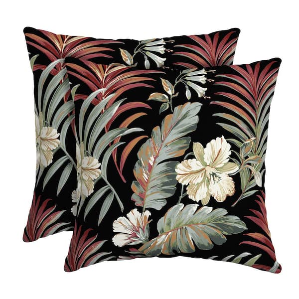 https://images.thdstatic.com/productImages/8f95327c-bbf6-4eb0-824d-d5b19b0f3333/svn/arden-selections-outdoor-throw-pillows-zm0c554b-d9z2-64_600.jpg