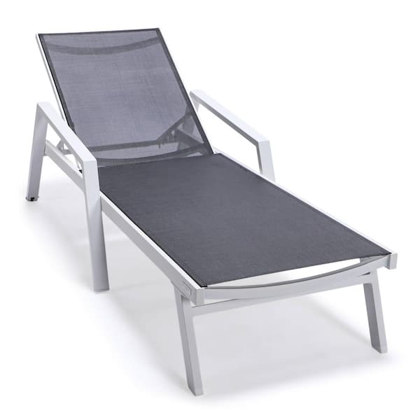 Leisuremod Marlin Modern White Aluminum Outdoor Chaise Lounge Chair With Arms and Fire Pit Table (Black)