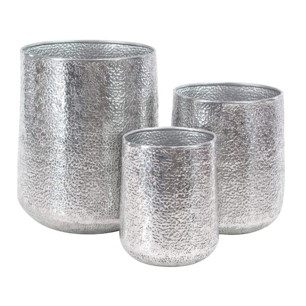 Litton Lane 20 in., 16 in., and 12 in. Large Silver Aluminum Indoor Outdoor Planter with Hammered Design (3- Pack)