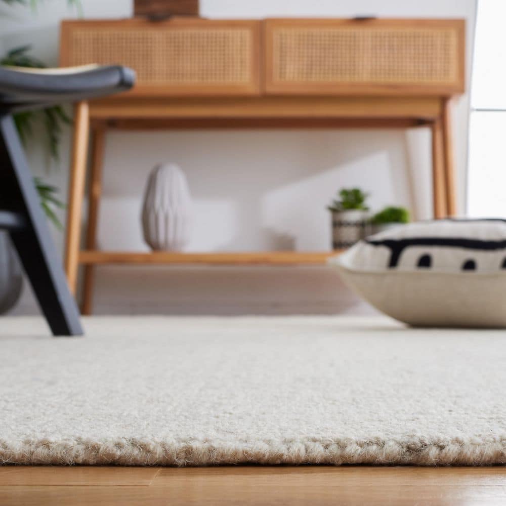 Ivory Wool Elegance 5' Square Tufted Area Rug