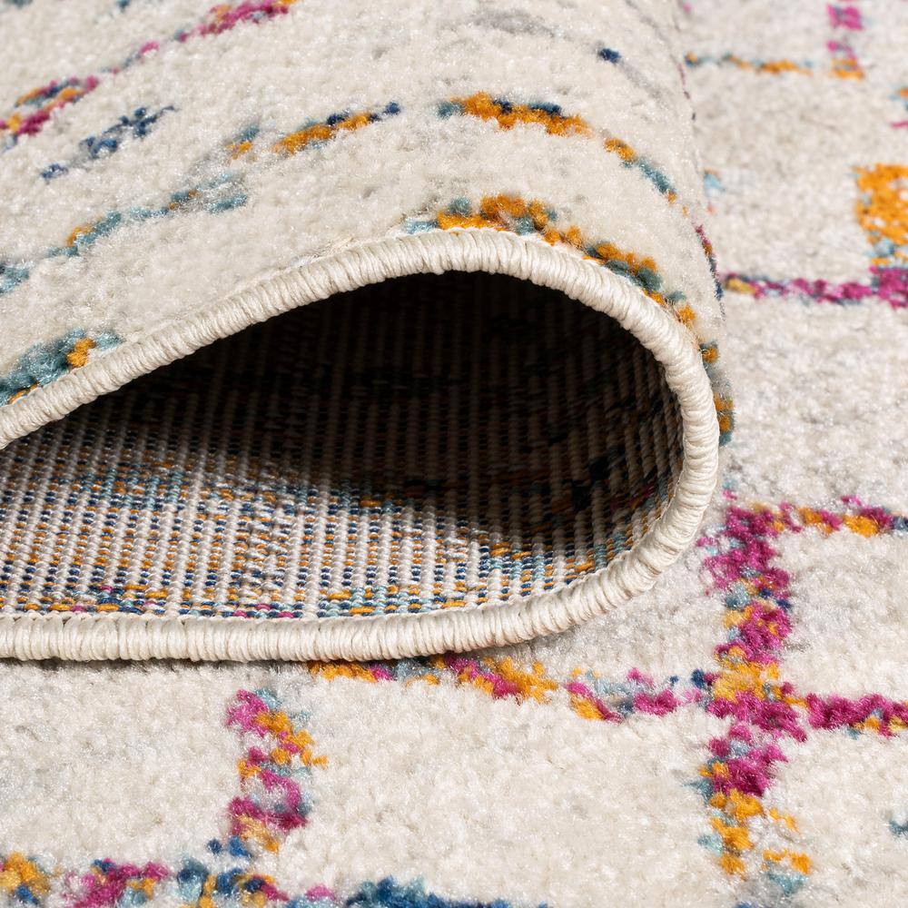 Ivory Trellis 5' Square Reversible Synthetic Area Rug