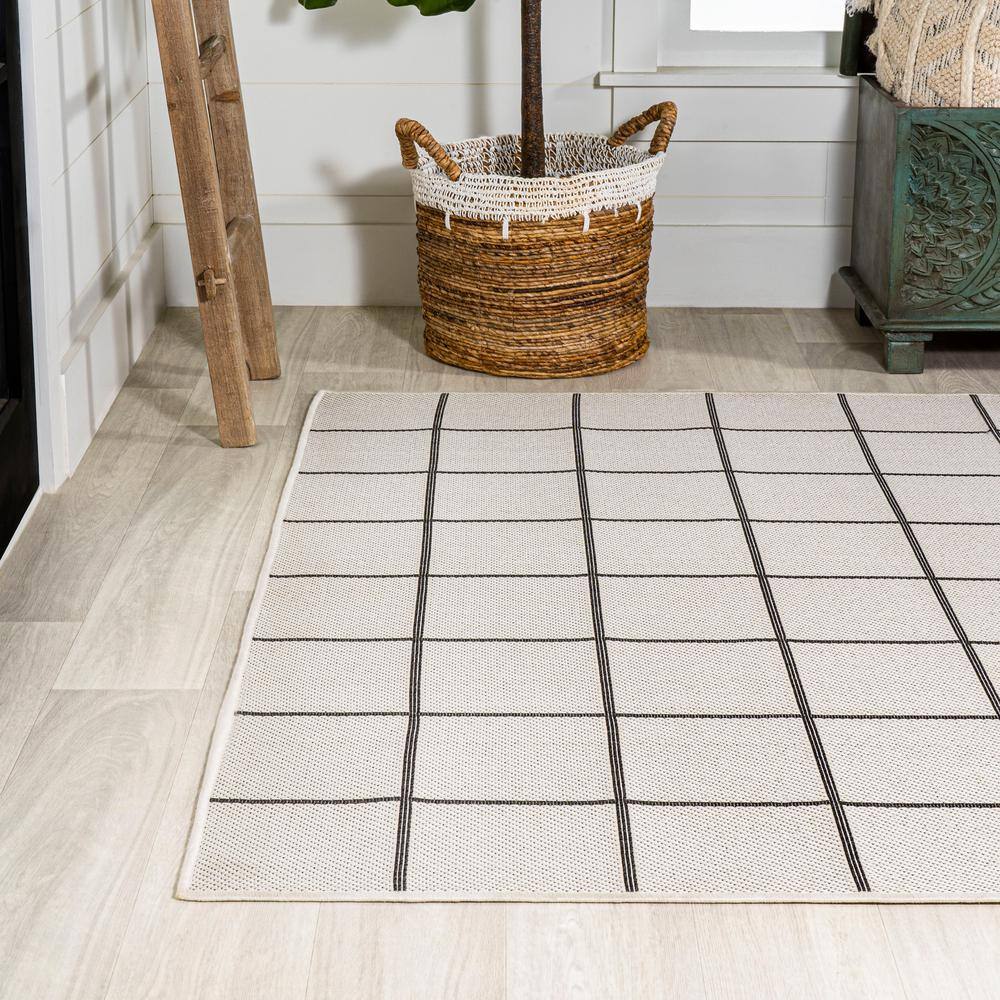 Mid-Century Modern Geometric Black and Cream 3' x 5' Indoor/Outdoor Rug