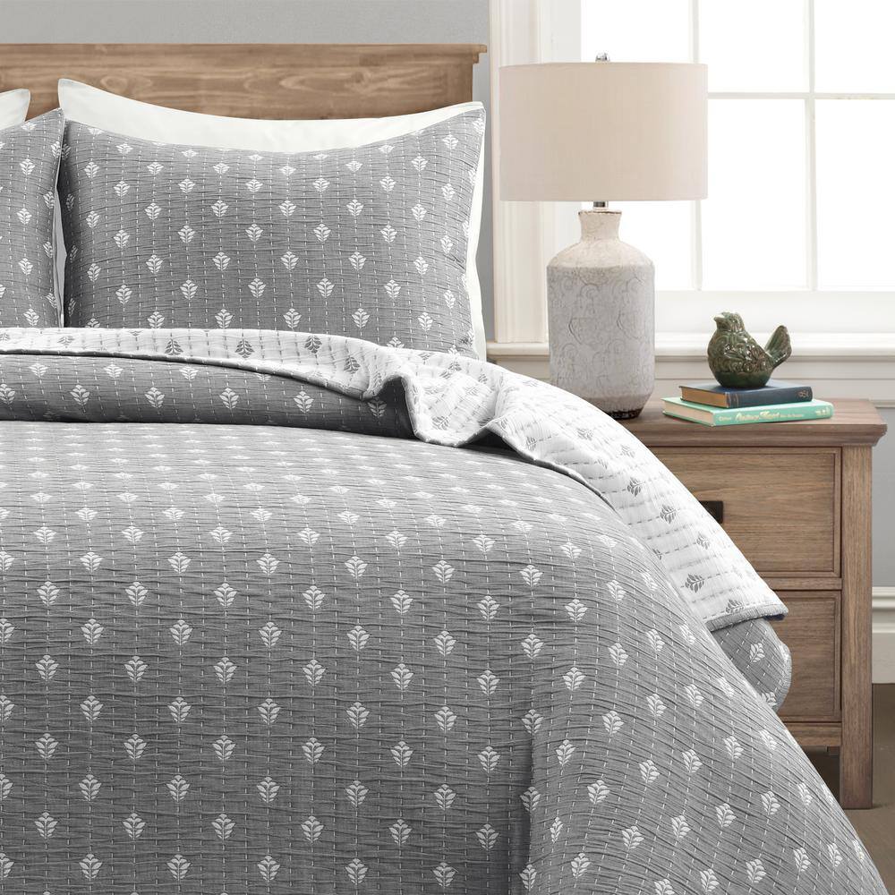 Gray and Off-White Reversible Cotton Full Quilt Set