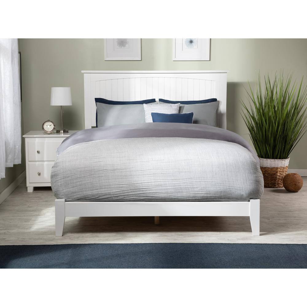 Nantucket White Queen Wood Platform Bed with Slats