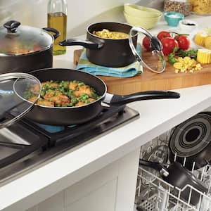 Dishwasher Safe 15-Piece Aluminum Nonstick Cookware Set in Black