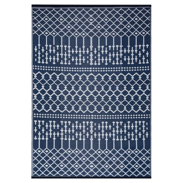 https://images.thdstatic.com/productImages/90293349-5e2d-4e37-812c-fef74c580a61/svn/navy-beverly-rug-outdoor-rugs-hd-odr41266-5x8-64_600.jpg