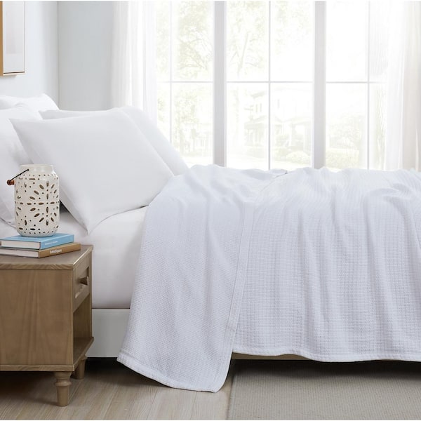 SOUTHSHORE FINE LINENS Ashmore White 100% Cotton King Blanket