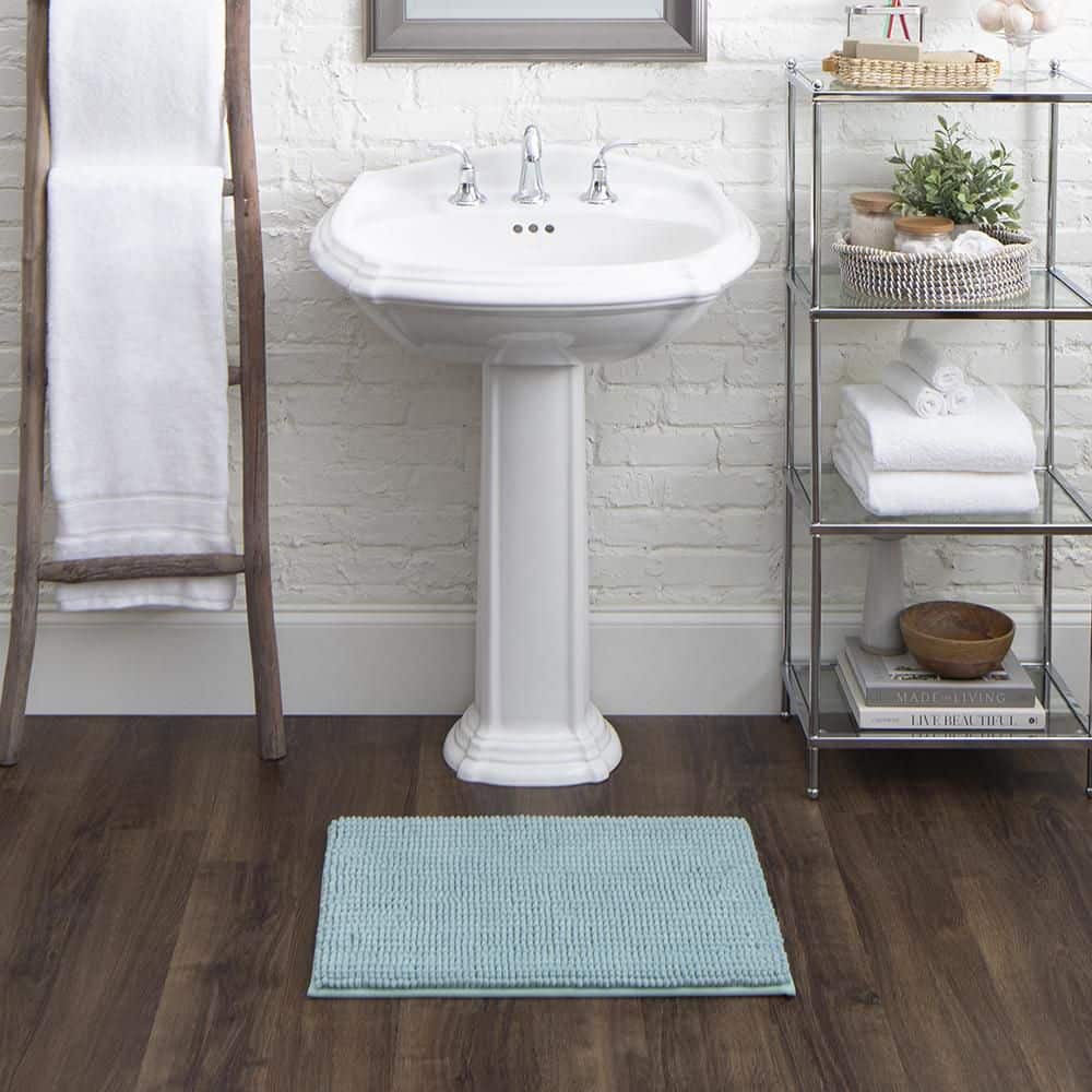 Glacier Blue Polyester Flat Pile Bathroom Rug 34" x 20"