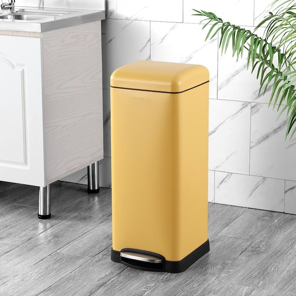 Betty Retro 8 Gal. Step-Open Trash Can, Daffodil Yellow