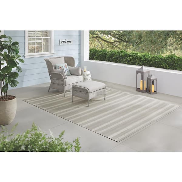 Gray 6 x 9 Striped Indoor/Outdoor Area Rug