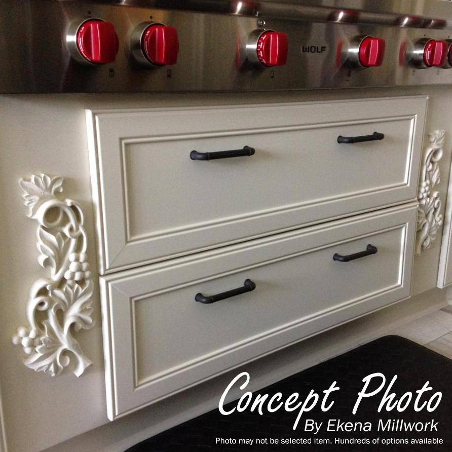 Maple Large Green Leaf Center with Scrolls Decorative Onlay