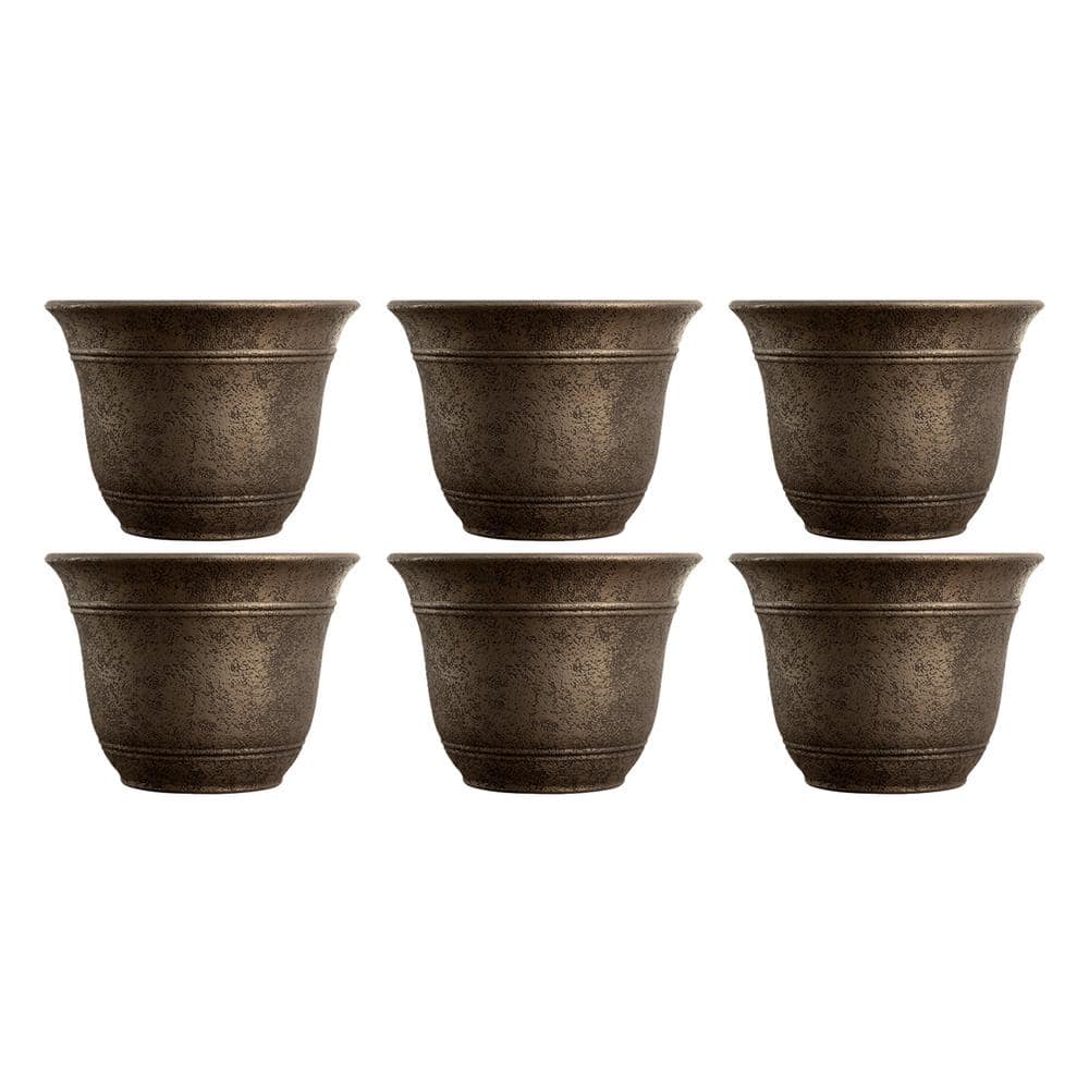 13 in. L x 13 in. W x 9.63 in. H Wide Sierra Planter Round Plastic Planter,
