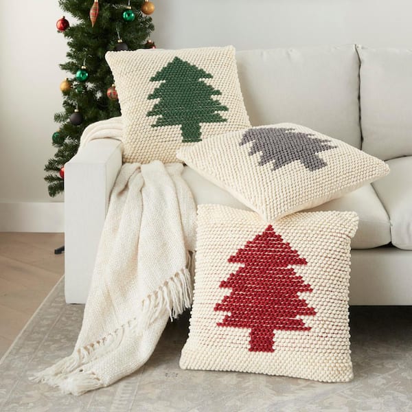 Pine Tree Needles and Snowflake Pillow Top Set – Akasia