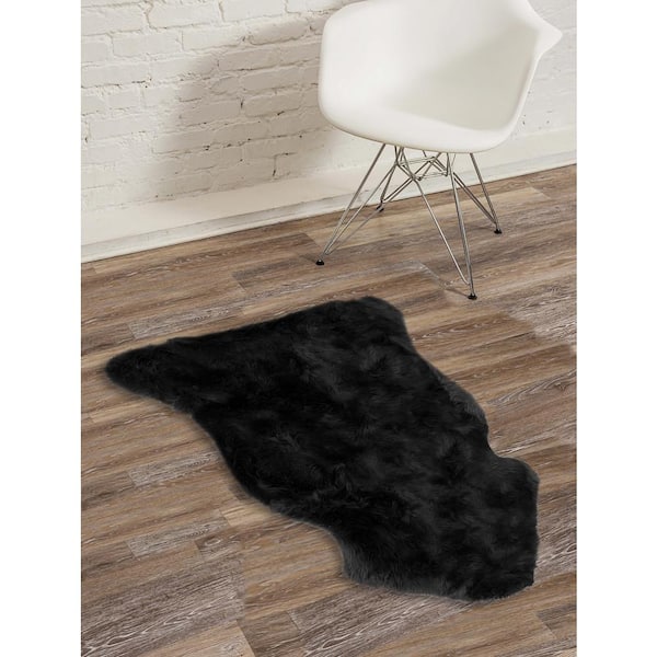 New Zealand Black 2 ft. x 3 ft. Single Sheepskin Area Rug