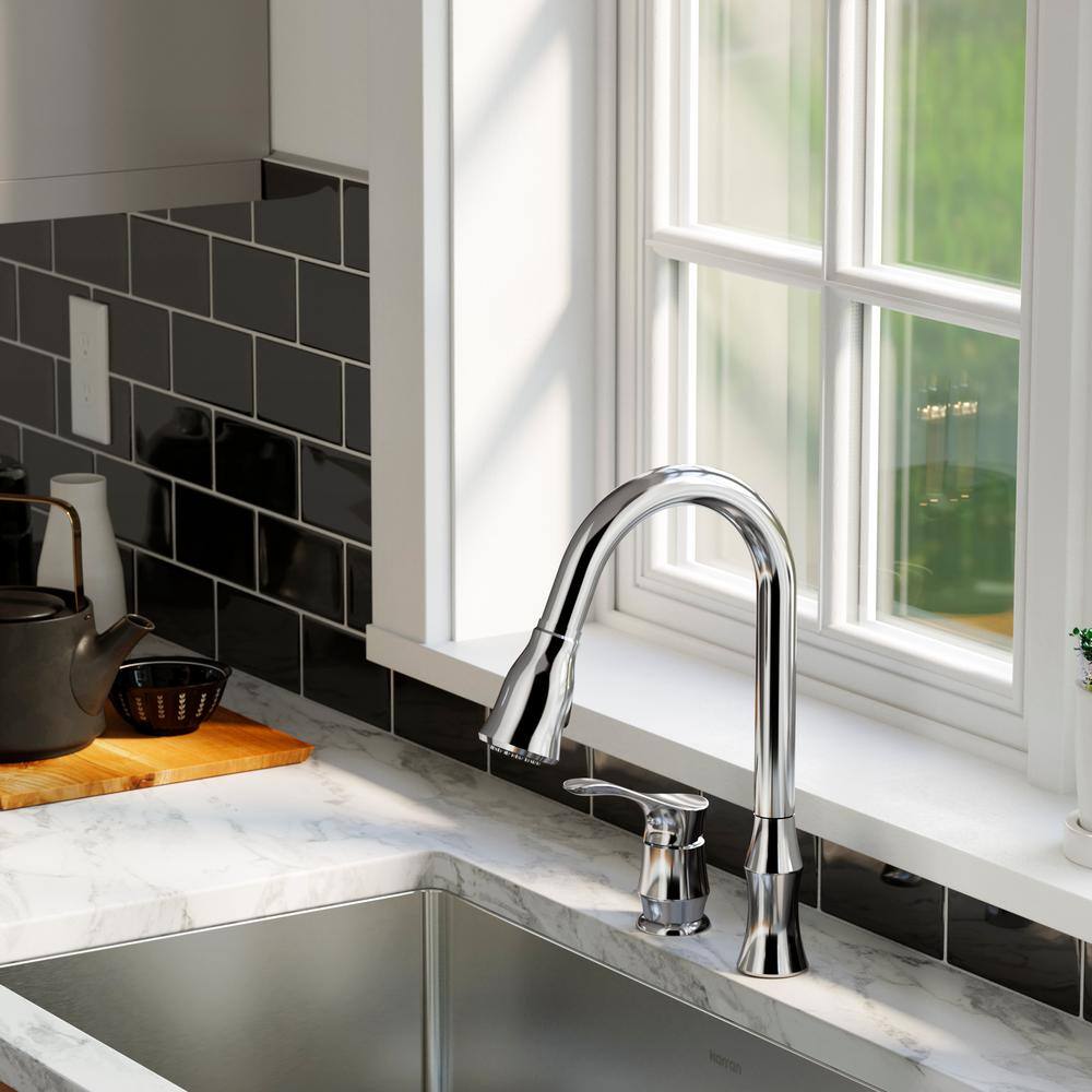 Chrome Single-Handle Kitchen Faucet with Pull-Out Spray