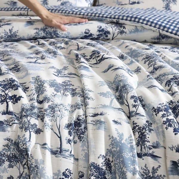 Eddie Bauer Vintage Forest Toile 2-Piece Blue Cotton Twin