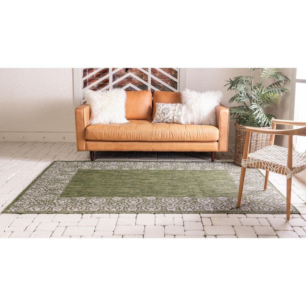 Green Rectangular 9' x 12' Easy-Care Synthetic Outdoor Rug